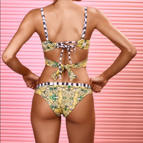 Exclusive Two-piece bikini! Available sizes - Picture 3 of 5